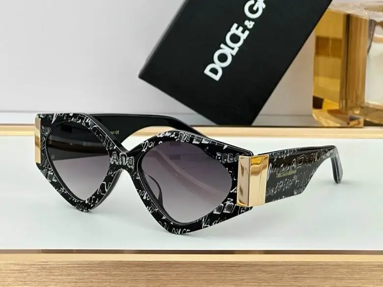 DG Glasses (102)